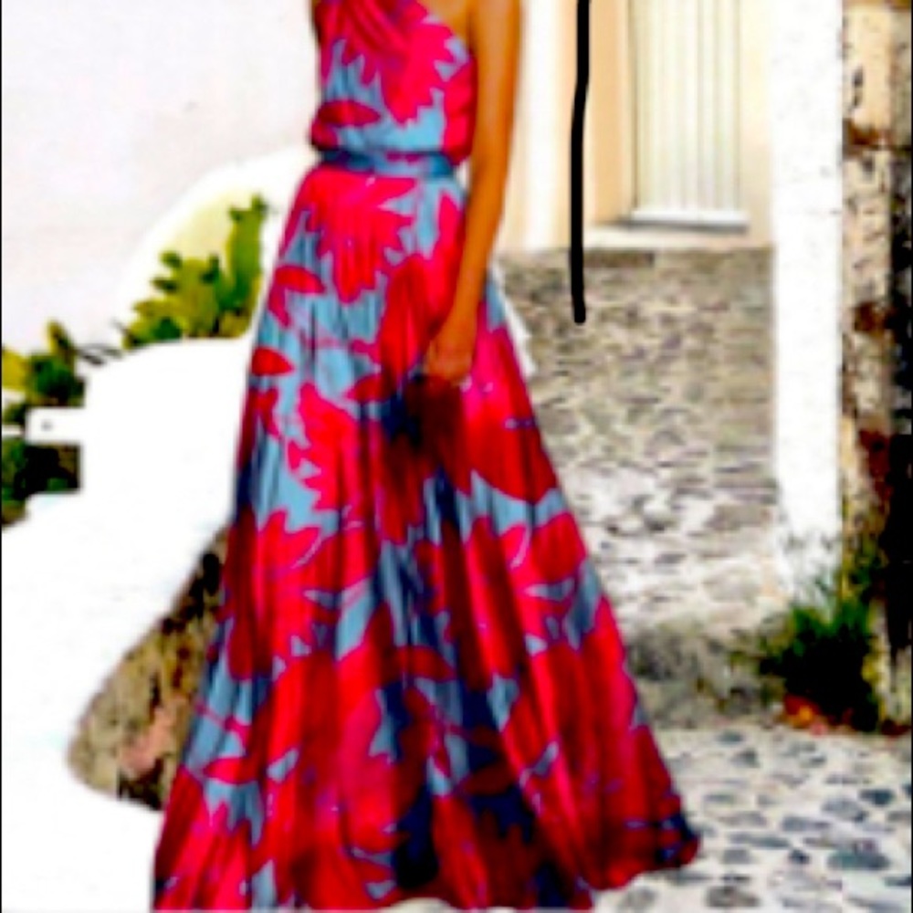 New beautiful sundress. Never worn.